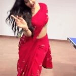 Reshma Pasupuleti Instagram - I vibe alone & choose myself everyday as of today ah kurchi ni madathapettesey 😂🤣😂🤣🌹❤️🫰 #reelitfeelit #reels #reelsinstagram #reelsindia #reelkarofeelkaro #telugu #kurchinimadthapettidengutheymedalvirigipoinay #kurchimadathapetti #maheshbabu #trending #cozimbored #andwanttobotherpeople