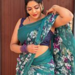 Reshma Pasupuleti Instagram - Focus on improving yourself, not proving yourself #selfcare #lovelige thank you @dharaniofficialpage @jewelhub_chennai for the saree & jewelry awesome styling 🫰