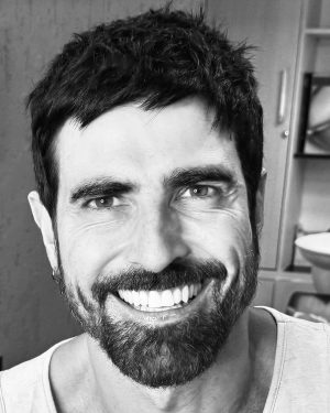 Reynaldo Gianecchini Instagram - Depois/durante /antes
Pelas maos de @silvanonuness_