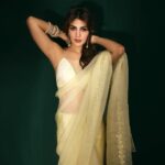 Rhea Chakraborty Instagram - Always feel the best in a saree ✨ #indiannari 💛 Makeup : @miimoglam @lifeofmimo_ Hair : @ashisbogi Photography: @shrutisbagwe Styling : @theanisha Saree: @shilpsutra @ascend.rohank Earrings: @sanzanyjewels Bracelets: @anaqajewels @sanzanyjewels @rubans.in Rings: @vasundharajewelry @rubans.in @oakpinionpr Assisted by : @maitriidesaii Styling interns: @navikshajain @theotherside2323