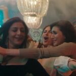 Rhea Kapoor Instagram - Grab your #Ghagra, and get groovin’ with your #Crew! Song out now #CrewInCinemasOnMarch29 @llaarun @bhargkale @mainhoonromy @srushtinahitohkaun @junoversse @piyush_bhagat @shaziasamji @tabutiful @kareenakapoorkhan @kritisanon @diljitdosanjh @kapilsharma @saswatachatterjeeofficial #RajeshSharma @shobha9168 @anilskapoor @ektarkapoor @kumartaurani @rajoosworld #MehulSuri @nidsmehra @jpaarth @vivek.koka @anirudh_k_sharma @balajimotionpictures @akfcnetwork @tips