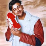 Riadh Belaïche Instagram - Astroloubi ! C’est le nom de la nouvelle paire de @louboutinworld 🚩On a voulu imaginer plusieurs univers avec toujours la même paire, inspirée du street style des années 90 ! Dites-moi quelle tenue vous préférez ? ❤️ #ChristianLouboutin 📸 @alexipav 👘 @___rrxii