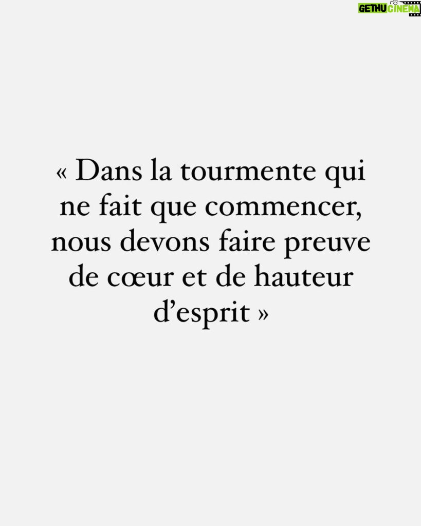 Riadh Belaïche Instagram - LA PAIX ET UNE PALESTINE LIBRE 🇵🇸 Je vous partage les extraits de La Tribune de l’auteur palestinien Karim Kattan en carrousel, que j’ai trouvé très juste. Mon point de vue est ci-dessous ⬇️. Comme vous, je me suis réveillé samedi avec les images horribles de l’attaque du Hamas en Israël. Comme vous, j’ai l’impression d’avoir grandi avec ce conflit et ses images atroces auxquelles je ne m’habituerais jamais qu’il s’agisse de morts d’innocents palestiniens ou israéliens. Aucune souffrance ne doit indifférer. Comme vous je l’espère, j’ai toujours été révolté par la colonisation et ses conséquences sur la vie des palestiniens. Par la politique d’un gouvernement d’extrême-droite qui colonise, humilie et tue des palestiniens. Partout dans le monde, il faut dénoncer la colonisation. Je crois que l’on peut dire cela, sans que quiconque en déduise que l’on valide ou cautionne la mort d’innocents. Il ne faut pas se laisser prendre au piège ou avoir peur de parler, rien n’est compliqué quand on fait preuve d’humanité et d’honnêteté. J’aurais pu me taire mais je considère que c’est mon devoir de m’exprimer, de dire à quel point j’ai été choqué samedi et de rendre visible les drames palestiniens à l’heure où Gaza est bombardé avec une indifférence qui me fait froid dans le dos. #freepalestine