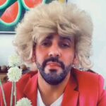 Ricardo Margaleff Instagram - Levante la mano quienes han sido poseídos por el espíritu de Lolita #Humor #Chiste #Margaleff #ricardomargaleff
