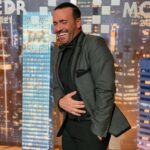 Ricardo Margaleff Instagram - Cuando me dicen ... actúa normal y divertido .... de inmediato yo .... #margaleff #ricardomargaleff #Humor #Actor Los Angeles, California