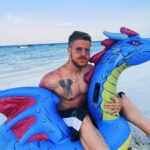 Riccardo Dose Instagram - POV: Io dopo aver visto i primi episodi di #HouseoftheDragon in esclusiva su @skyitalia e in streaming solo su @nowtvit adv Zanzibar, Tanzania