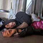 Riccardo Dose Instagram - Non so per quale cazzo di motivo abbiamo deciso di trascorrere un’intera notte all’interno di una villa abbandonata. È uscito il video su YouTube di questa follia.