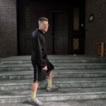 Riccardo Dose Instagram - Non so per quale cazzo di motivo abbiamo deciso di trascorrere un’intera notte all’interno di una villa abbandonata. È uscito il video su YouTube di questa follia.