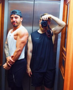 Riccardo Dose Instagram - I migliori amici non ti lasciano fare cose stupide da solo.

@danieldaddetta