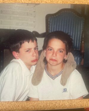 Richard Harmon Instagram - We’ve come a long way from the first day of pre school, brother. Getting to work on this show with my best friend was the opportunity of a lifetime for me. To see that little kid grow into the kind, passionate leader and collaborator you were for all of us.. to say I’m proud of you doesn’t even begin to cover it. You should be so proud of the show you put out to the world. Was a dream come true to be a part of it. I love you. Let’s do it again. #Fakes

And to those who haven’t checked it out yet, do so! 

@netflix 🌎 
@cbcgem 🇨🇦
