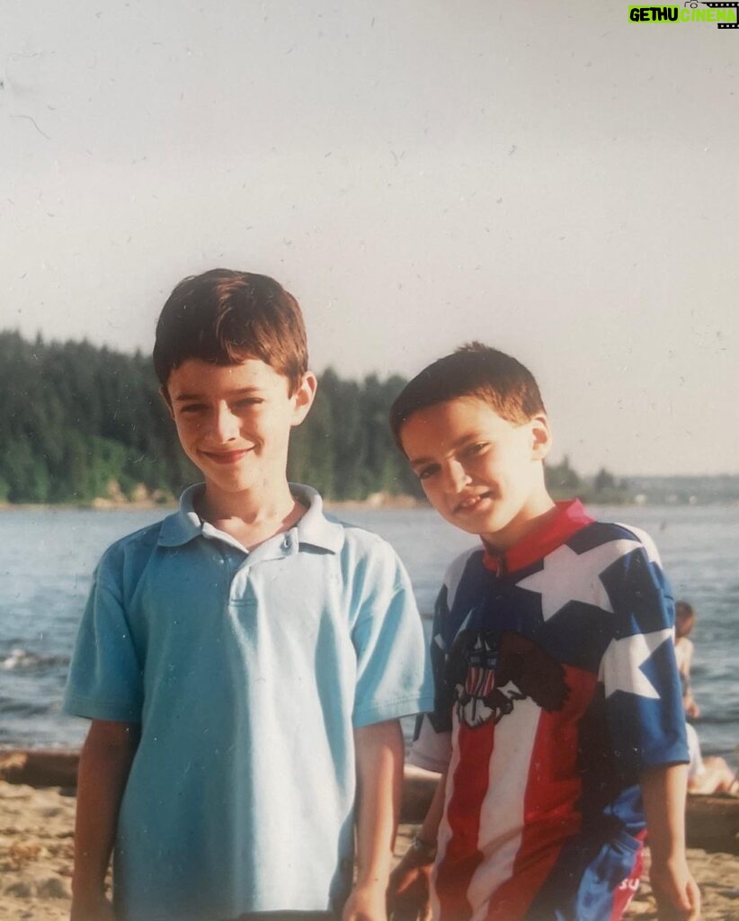 Richard Harmon Instagram - We’ve come a long way from the first day of pre school, brother. Getting to work on this show with my best friend was the opportunity of a lifetime for me. To see that little kid grow into the kind, passionate leader and collaborator you were for all of us.. to say I’m proud of you doesn’t even begin to cover it. You should be so proud of the show you put out to the world. Was a dream come true to be a part of it. I love you. Let’s do it again. #Fakes And to those who haven’t checked it out yet, do so! @netflix 🌎 @cbcgem 🇨🇦 Vancouver, British Columbia