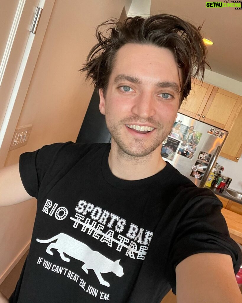 Richard Harmon Instagram - You too could have this limited edition @riotheatre T-Shirt! Comfortable, fashionable, athletic, artistic, sarcastic, it’s got it all! Link in my bio! #riosportsbar