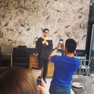 Richard Harmon Instagram - You can’t Instagram bird walls like we do. I am the only bird of Instagram. #birdsofinstagram #venusandthemimosa