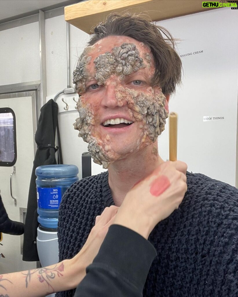 Richard Harmon Instagram - Thanks to everyone involved with @thegooddoctorabc for having me tonight, working with all of you was a delight. It’s a rarity for me to play a beacon of positivity like Eddie, he was truly a pleasure. Special shout out to our Director Gary Hawes and the unbelievable make up team at @mastersfxstudios, you shouldered so much of the transformation that Eddie was.