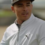 Rickie Fowler Instagram - @rickiefowler 🆚 @yannikpaul in the Flop Shot Challenge. A Bourbon battle in Scotch’s backyard 🏴󠁧󠁢󠁳󠁣󠁴󠁿 Genesis Scottish Open
