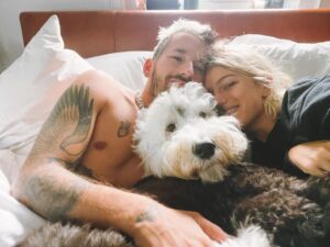 Ricky Montaner Instagram - 🏡👫🏼🐶