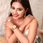 Ridheema Tiwari Instagram - Incurably Romantic ❤️‍🔥 🥰 Corset : @bunnycorsetindia Jewellery : @kickyandperky Jewellery PR : @affiliates_pr Skirt @sandsfashionhouse Footwear : @londonrag_in 📸 : @kunal_mohite_photography 💄: @shivani_makeup_and_hairstyist Hair : @makeuphair_by_surekhas Location : @blanco_bandra #corset #corsettop #eotd #bunnycorset #bunnycorsetindia #ridhiematiwari #potd #romance
