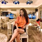 Ridheema Tiwari Instagram - Just Soooo Boujee 🔆🔆🔆 Wearing : @howwhenwearclothing Chilling @axolounge #luxury #lifestyle #mediterraneanfood #indianactress #ridhiematiwari #lastnightsdinner #midweekmadness