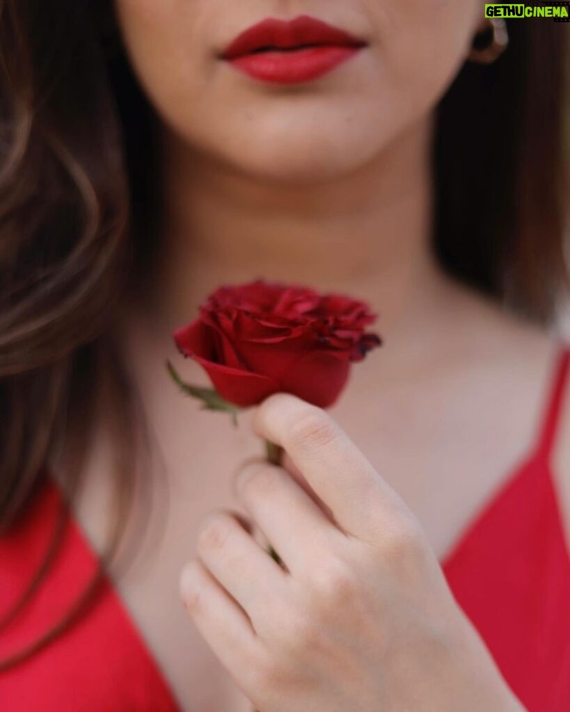 Ridhima Pandit Instagram - Forever grateful for your love ❤️ Happy Valentine’s day everyone ❤️❤️❤️ 📸 :- @gauravarrow . . . #valentinesday #2024