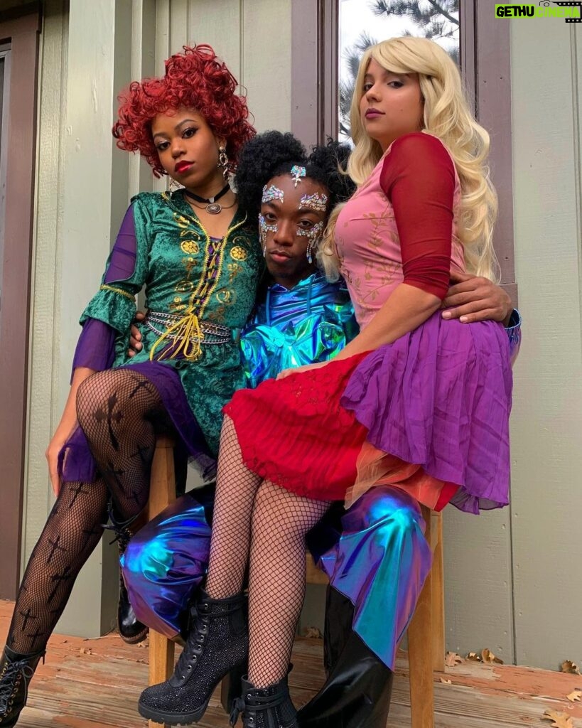Riele Downs Instagram - lil halloween throwback 👻 still on the search for our third sanderson sis 🧙‍♀️ << celebrated in a covid conscious way & took every precaution - stay safe, friends >>