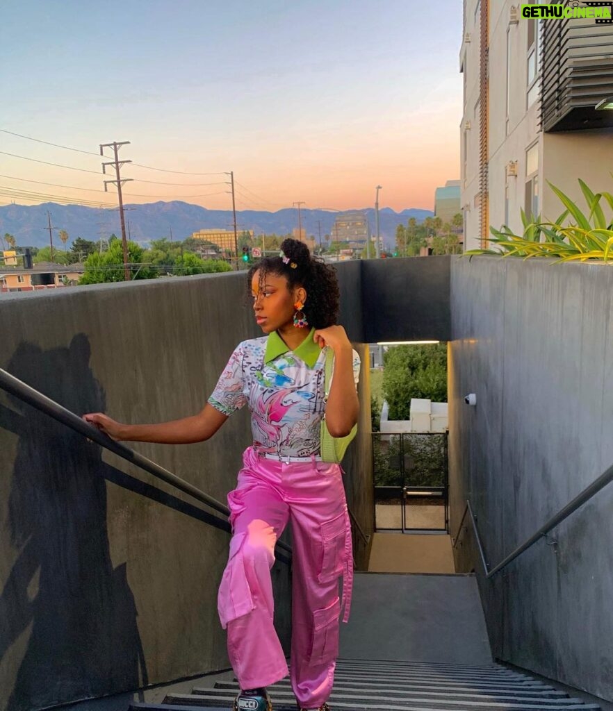 Riele Downs Instagram - cosmo and wanda ain’t slick 🧚🏾‍♂️