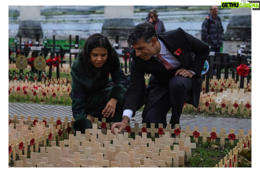 Rishi Sunak Instagram - Ahead of Remembrance weekend, I joined my wife @akshatamurty_official for a special Lessons at 10 hosted by the Royal British Legion. After, we went to Westminster Abbey where we paid our respects to those who sacrificed so much to protect our freedoms.