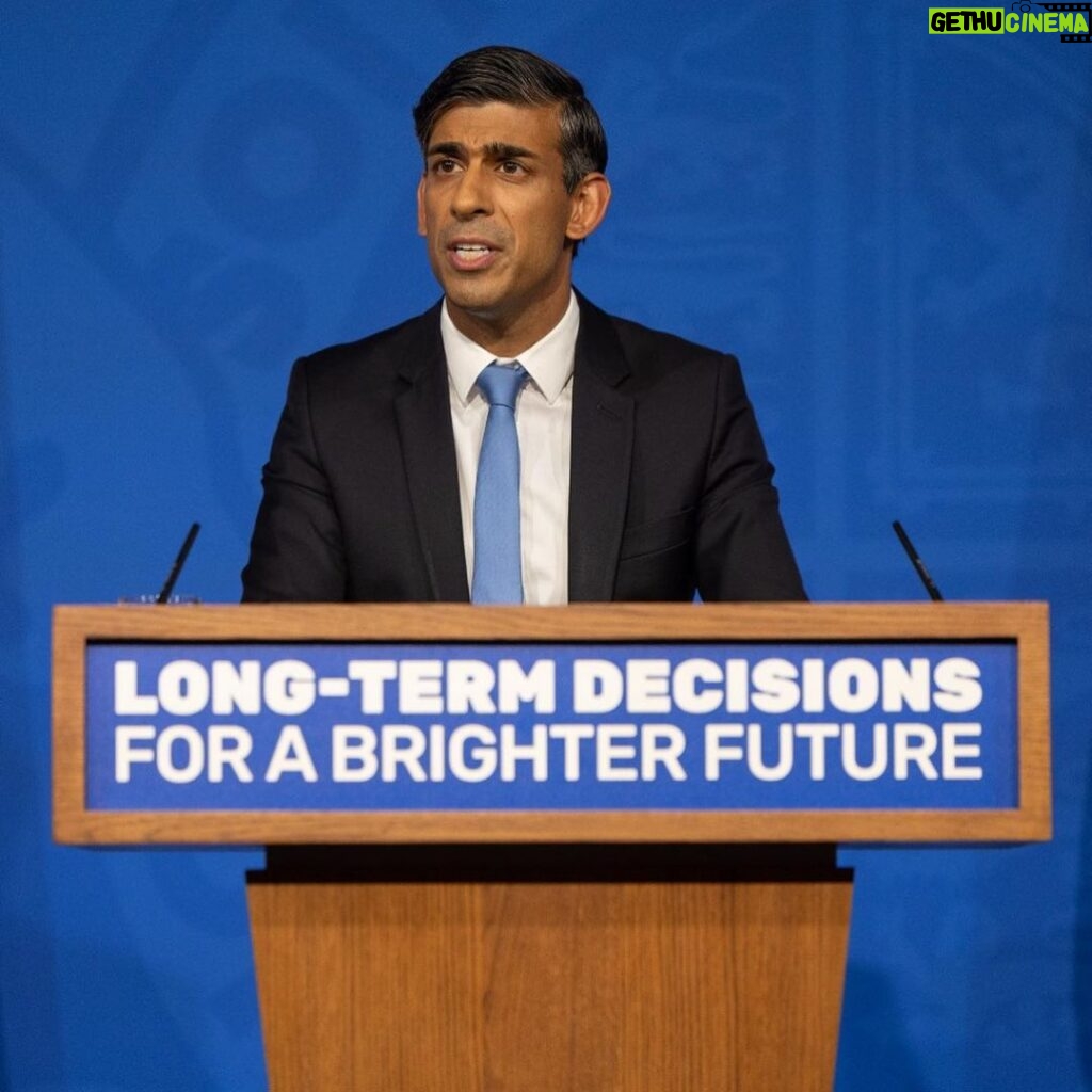 Rishi Sunak Instagram - This country is proud to be a world leader in reaching Net Zero by 2050. But we won’t achieve it unless we change the debate. So we’re going to have a better, more honest conversation about how we get there. Today we set out a new approach to meeting Net Zero which will ease the burden on working people. That means: 🚗 Extending the deadline on the ban of petrol and diesel cars ⚡️ Giving people far more time to make the transition to heat pumps 🥩 Stopping proposals to tax meat and other heavy-handed measures Our new approach to reaching Net Zero by 2050 also means: ✅ Lifting the ban on onshore wind ✅ New carbon capture storage ✅ Funding for Sizewell C ✅ New small modular reactors Swipe for more or click the link in my bio. 10 Downing Street