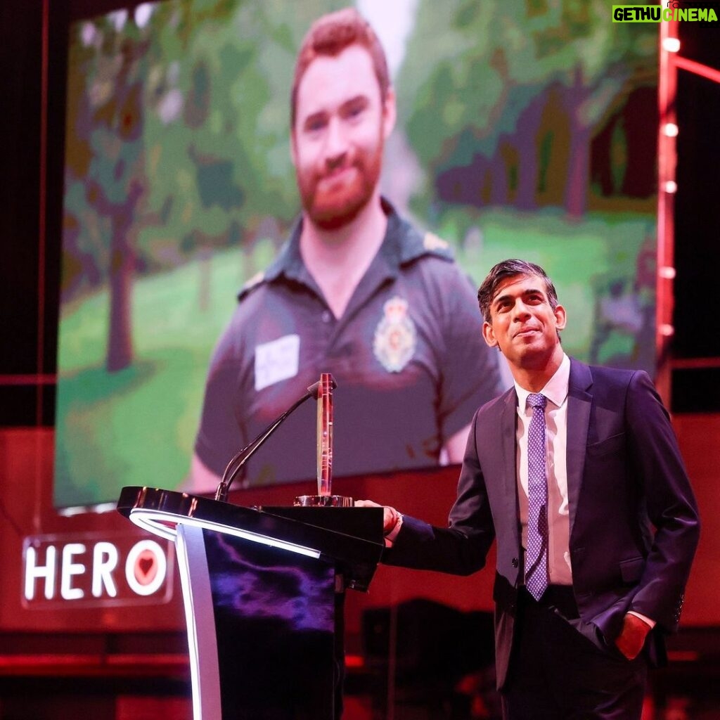 Rishi Sunak Instagram - It was a privilege to attend @thesun's Who Cares Wins Awards tonight, celebrating our amazing healthcare heroes. The dedication you bring to saving lives and caring for others every day, often on the frontline, is truly inspirational. Thank you for all that you do.