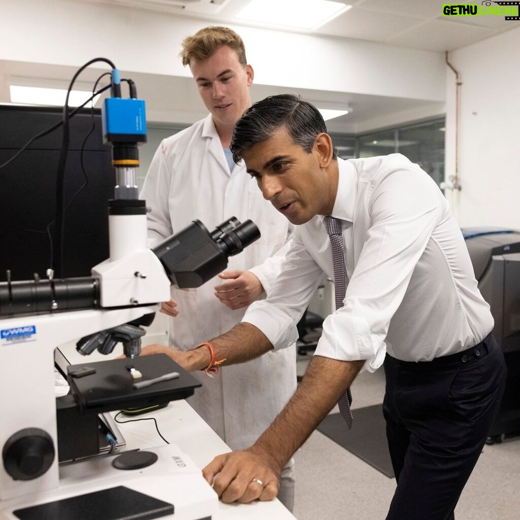 Rishi Sunak Instagram - Today is a massive day for British science. After months of negotiations, we’re joining Horizon Europe. The deal we’ve agreed means: 🇬🇧 Better value for British taxpayers. We won’t pay for the time the UK was excluded from the programme and we’ll be able to get money back if UK scientists receive much less money than the UK puts in – not the case under our original terms of association. 📈 We'll grow the economy by giving UK scientists access to the world’s largest research and innovation programme. ✍️ UK scientists can start applying to Horizon today. It was great to discuss the opportunities the programme will bring with researchers @uniofwarwick today. University of Warwick
