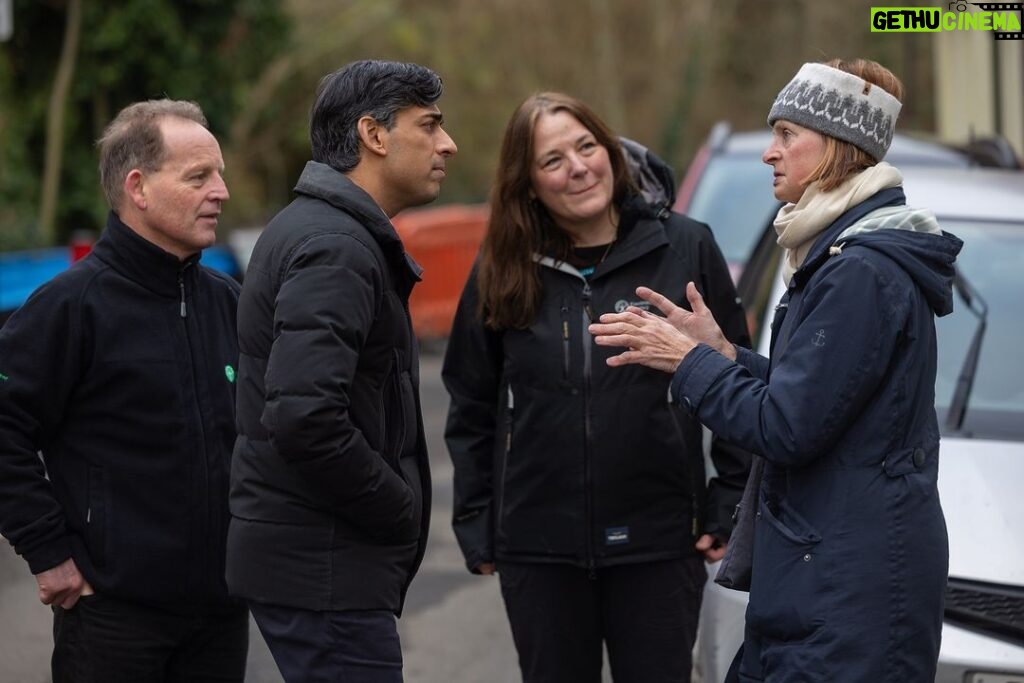 Rishi Sunak Instagram - In Osney today I saw the work the @envagency and emergency services are doing to deal with the impact of the flooding. Households, businesses and farmers in affected areas in England can apply for financial support so they can recover as quickly as possible. Local councils will announce further details soon on eligibility and how to apply.