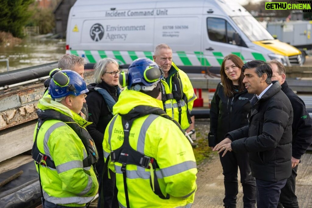 Rishi Sunak Instagram - In Osney today I saw the work the @envagency and emergency services are doing to deal with the impact of the flooding. Households, businesses and farmers in affected areas in England can apply for financial support so they can recover as quickly as possible. Local councils will announce further details soon on eligibility and how to apply.