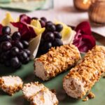 Rita Lobo Instagram - Faltou um aperitivo pro almoço de Natal? Essa pastinha tem a cremosidade da ricota, a doçura do melado e o aroma do alecrim – e dá pra preparar sem processador.  Se precisar da receita ou de outras ideias, corre lá no Panelinha.com.br. #CozinhaPráticaNoGNT #ReceitaPanelinha #RitaLobo #ComidaDeVerdade #ReceitaPratica