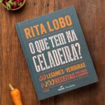 Rita Lobo Instagram – Comenta um legume que tem na sua geladeira, e a gente manda uma receita pra você por direct. Valendo! 

O meu livro ‘O Que Tem na Geladeira’ é a solução pra quem precisa incluir mais legumes e verduras no dia a dia. São mais de 200 receitas pra aproveitar de jeitos deliciosos as 30 hortaliças mais comuns nas feiras e hortifrutis do país. Assim, sua alimentação vai ficar mais saborosa e saudável. O projeto tem também uma série no YouTube. É demais!

Este livro, publicado em parceria com a @editorasenacsp, está à venda nas principais livrarias físicas e online do país.

No Panelinha.com.br, você confere TUDO sobre o livro!

#ReceitaPanelinha
#RitaLobo
#ComidaDeVerdade
#ReceitaPratica