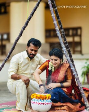 Rithika Tamil Selvi Instagram - இந்த தைத்திருநாள் முதல் விடியும் பொழுது எங்கும் கரும்பாய் இனிக்கட்டும்… அனைவருக்கும் இனிய பொங்கல் நல்வாழ்த்துக்கள்…!🌾🌞🐄🙏🏻

PC @knotphotography.inn 
Outfit @knotweddinghouse 

#rithika #tamil_rithika #rithikatamilselvi #pongal2024 #tamilfestival