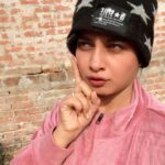 Ritu Singh Instagram - हत्थीं उड़े हे 😝 #village #girl #me ♥️