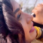 Ritu Singh Instagram - एक तो मैं मासूम …🥰 ऊपर से इतनी मेहनती 😝 मुझे डर है कहीं आप लोग मुझे बिगाड़ ना दो 😋 #onset #masti #time #ritusinghbhojpuriqueen #shower #yourlove #more #more #n #more #🙏
