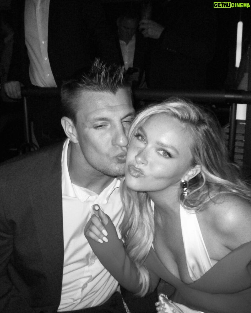 Rob Gronkowski Instagram - Wonderful weekend celebrating my baby being in Sports Illustrated Swimsuit for her 6th year!! Proud of you ❤️