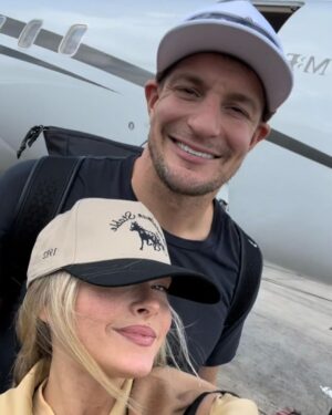 Rob Gronkowski Instagram - Happy VALENTINES Day to my Baby Camille (& Ralphie hehe) Always there for the support when it matters most!! ❤️ ya babe, you’r the best!