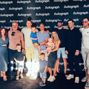 Rob Gronkowski Instagram - Great times celebrating with @tombrady, @leonardfournette, and my fam Thursday for the @autograph.io end-of-season event. 

To the NFT fans that came out, you guys brought the competition! 

If you aren’t a part of @autograph.io, you gotta check them out 👊

📸 @josefdubois