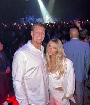 Rob Gronkowski Instagram - What a night celebrating the opening of the @editiontampa 🎶 🎸