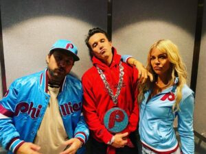 Rob McElhenney Instagram - Phite for your right to Philly