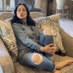 Rob Schneider Instagram - I highly recommend these chairs. They come with the most beautiful woman in the world! @iampatriciamaya