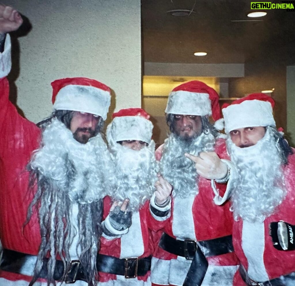 Rob Zombie Instagram - The OG Zombie gang backstage at the KROQ Acoustic Christmas back on December 11, 1999. 🎅🎁☠️🔥 FYI we did not perform acoustic. We were fully electric. ⚡️ #robzombie