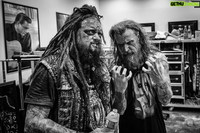 Rob Zombie Instagram - 11,000 came to rock tonight in Connecticut. 🔥 On stage…. Then backstage. #robzombie #freaksonparadetour