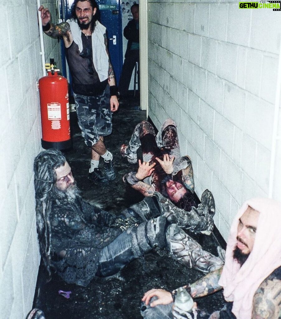 Rob Zombie Instagram - The Zombie bunch backstage after a brutally hot gig in London back in 1998. #robzombie #riggs #blasko #johntempesta #london🇬🇧