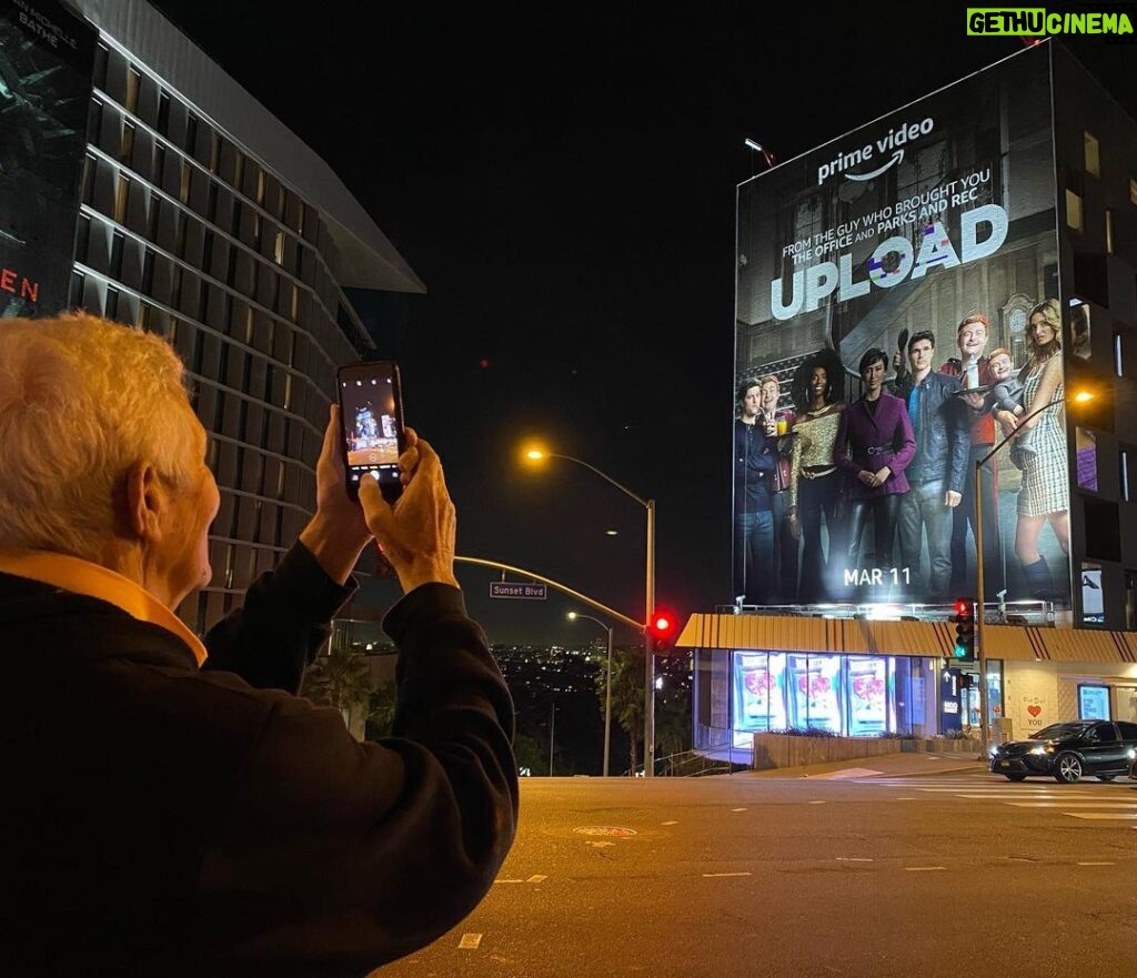 Robbie Amell Instagram - I will never forget showing my dad this billboard. I hope you all love season 2. See you Friday.