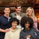 Robbie Amell Instagram - That’s a wrap on season 2! @uploadonprime @andyallo @arosebyname @zainabjohnson @kevinwbigley @owenbdaniels