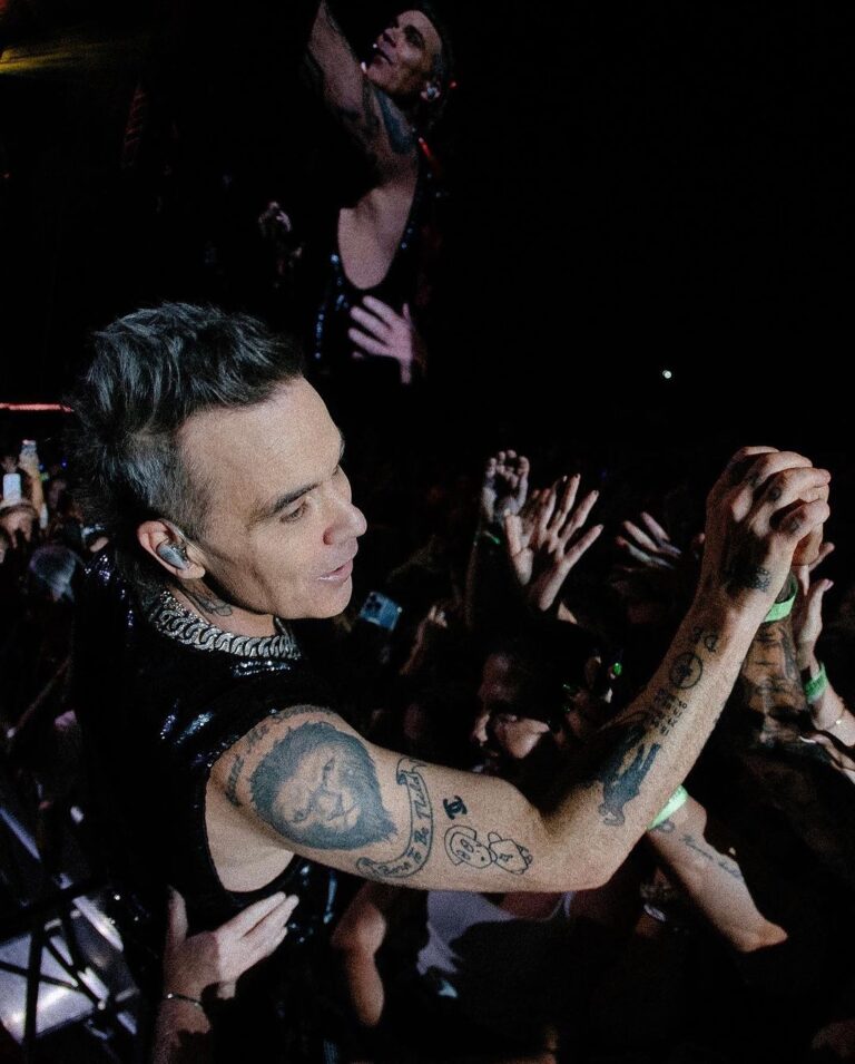 Robbie Williams Instagram - Mount Cotton - Brisbane - Gold Coast - what a show. Let’s do it all again tonight x