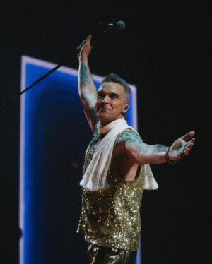 Robbie Williams Thumbnail - 41.3K Likes - Most Liked Instagram Photos