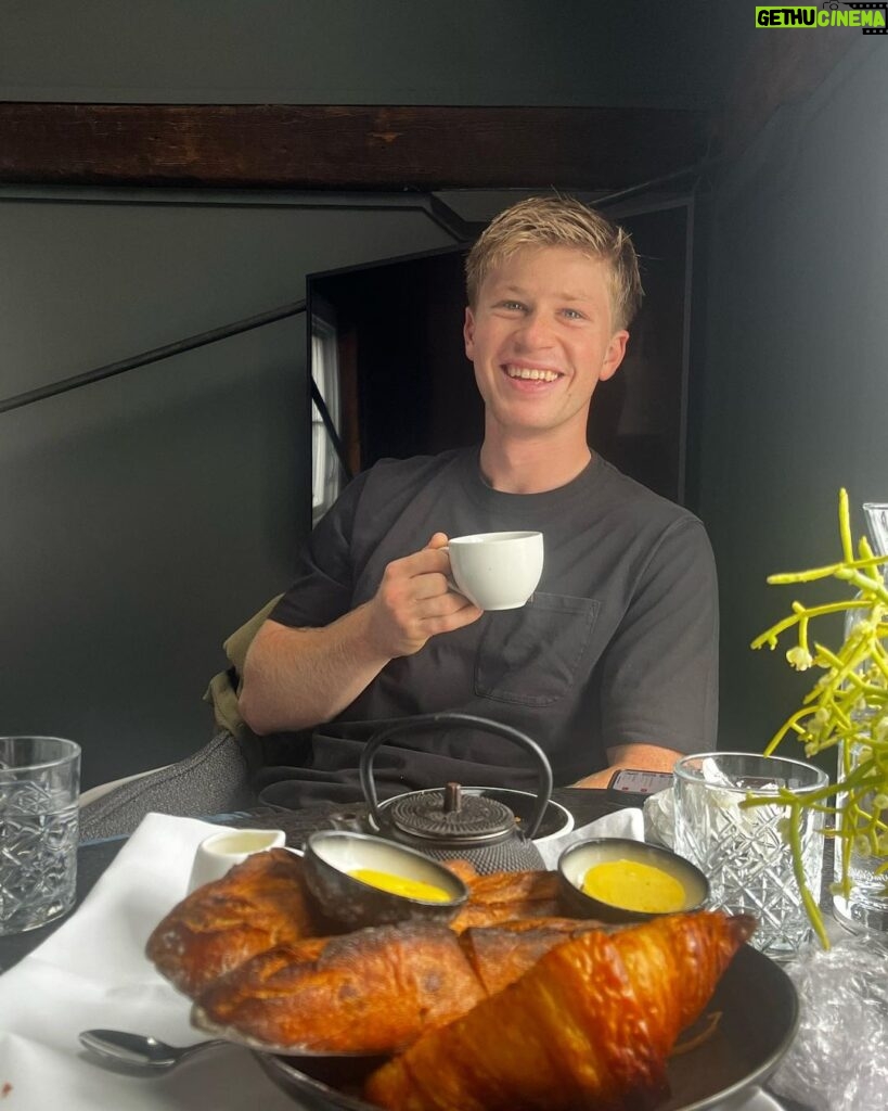 Robert Clarence Irwin Instagram - Breakfast of champions 🥐